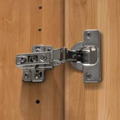 Drehtürschrank modern Tascan*Pharao24 Outlet